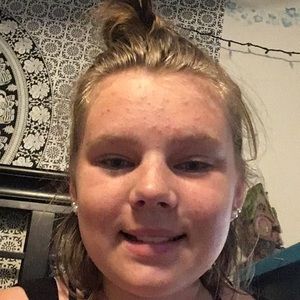 Meet your Posher, Mia